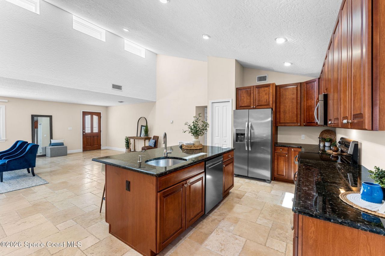 390 Harbor Drive, Cape Canaveral, FL 32920 Photo