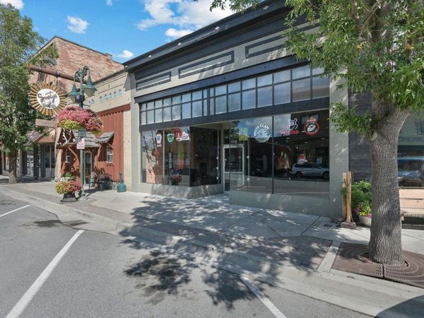 207 E Main Ave, Chewelah, WA 99109