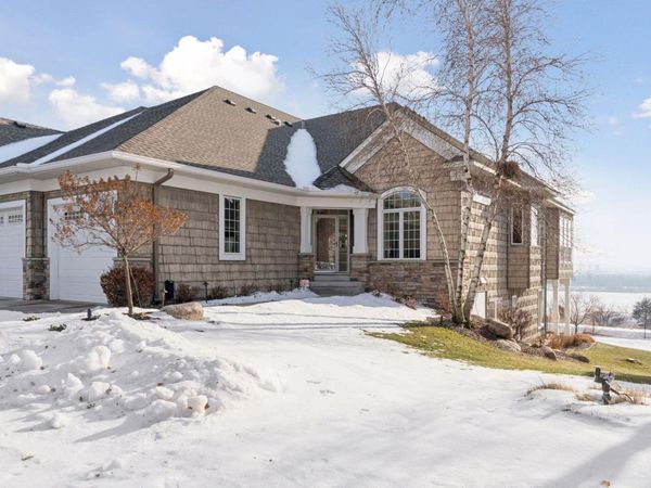 10046 Indigo Drive, Eden Prairie, MN 55347