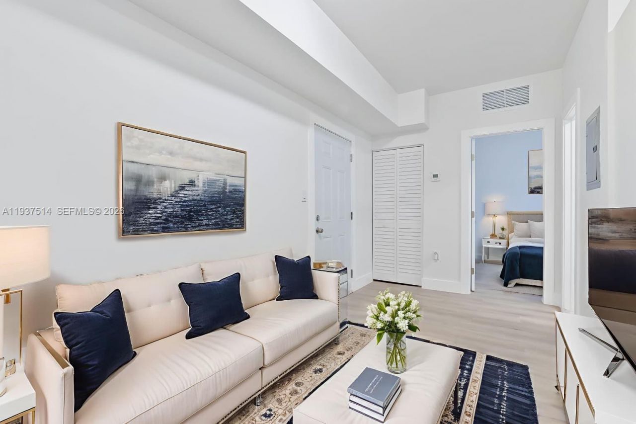 858 NW 3rd St , Miami, FL 33128 Photo