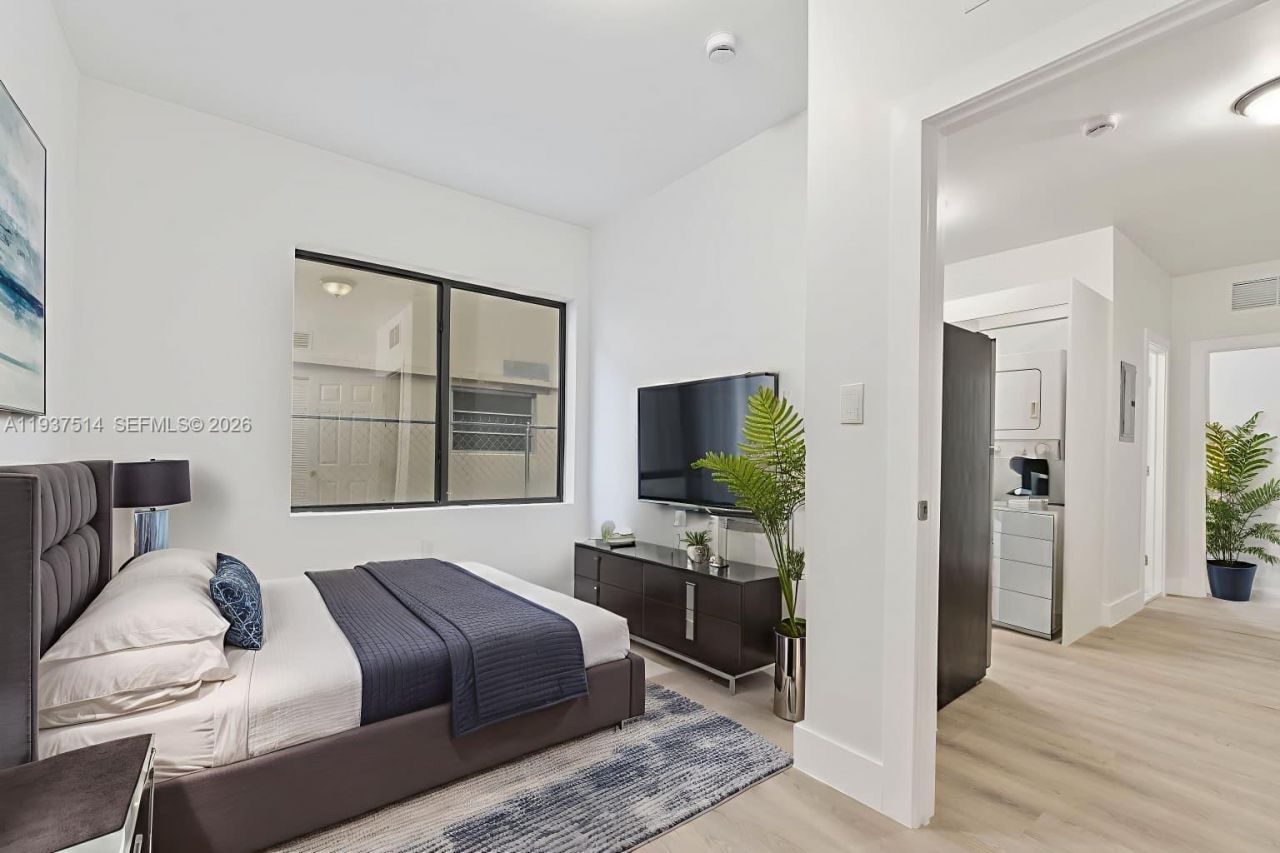 858 NW 3rd St , Miami, FL 33128 Photo