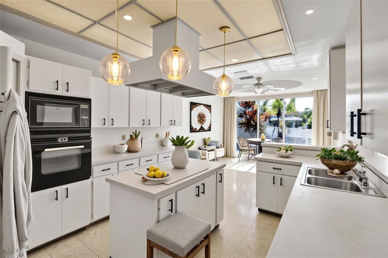 4706 61st Avenue Drive W, Bradenton, FL 34210 Photo