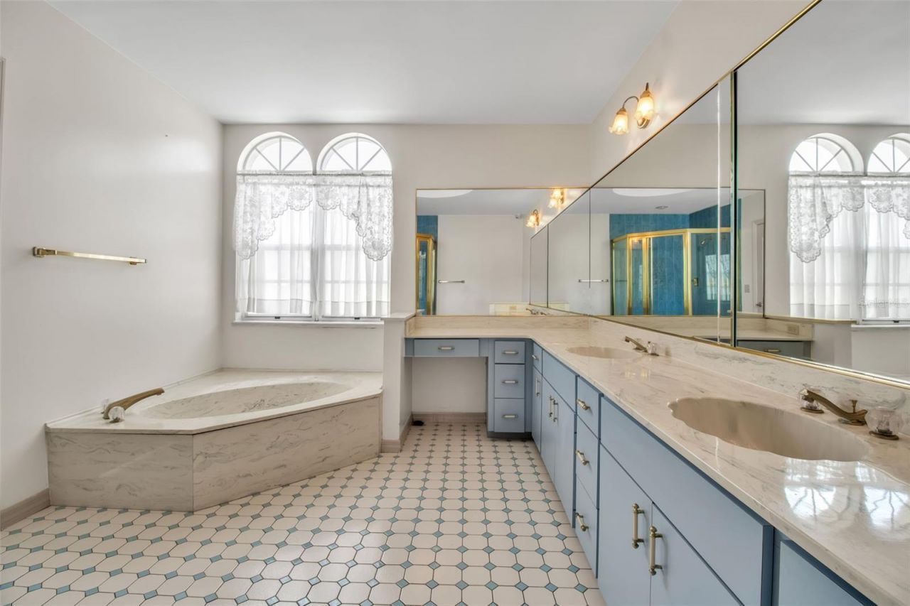 4706 61st Avenue Drive W, Bradenton, FL 34210 Photo