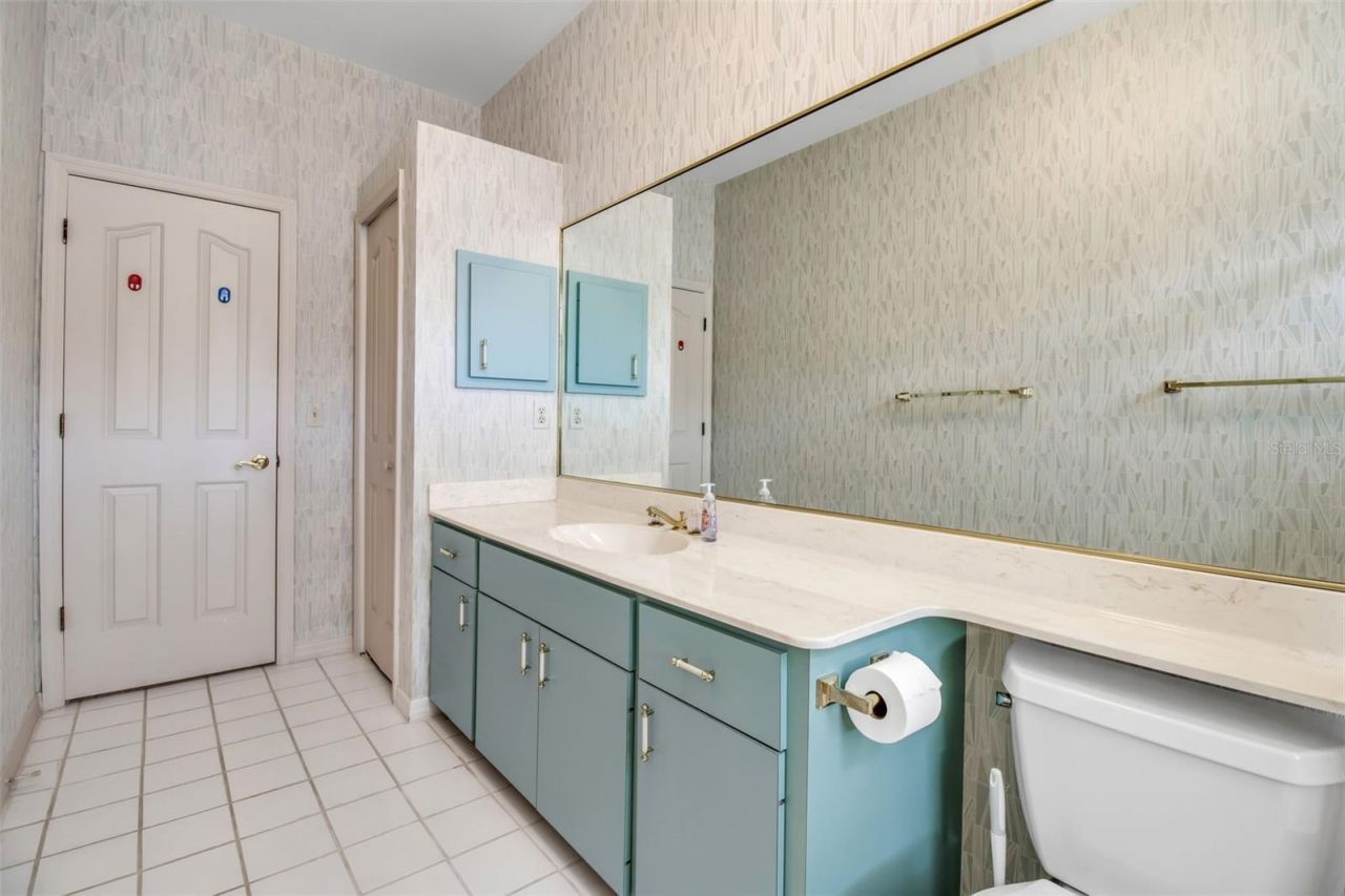 4706 61st Avenue Drive W, Bradenton, FL 34210 Photo