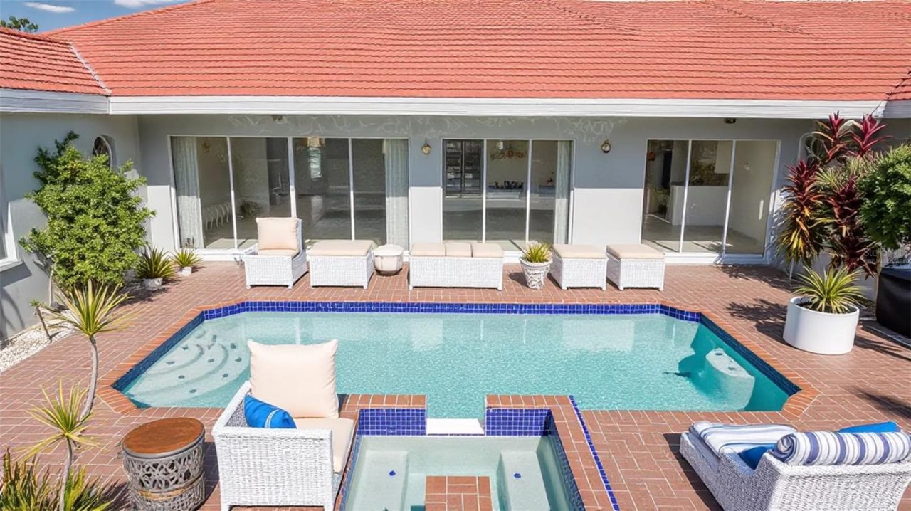 4706 61st Avenue Drive W, Bradenton, FL 34210 Photo