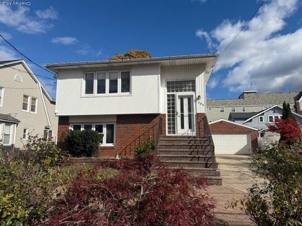 306 Hamilton Avenue, Unit 1st Flr, Hewlett, NY 11557