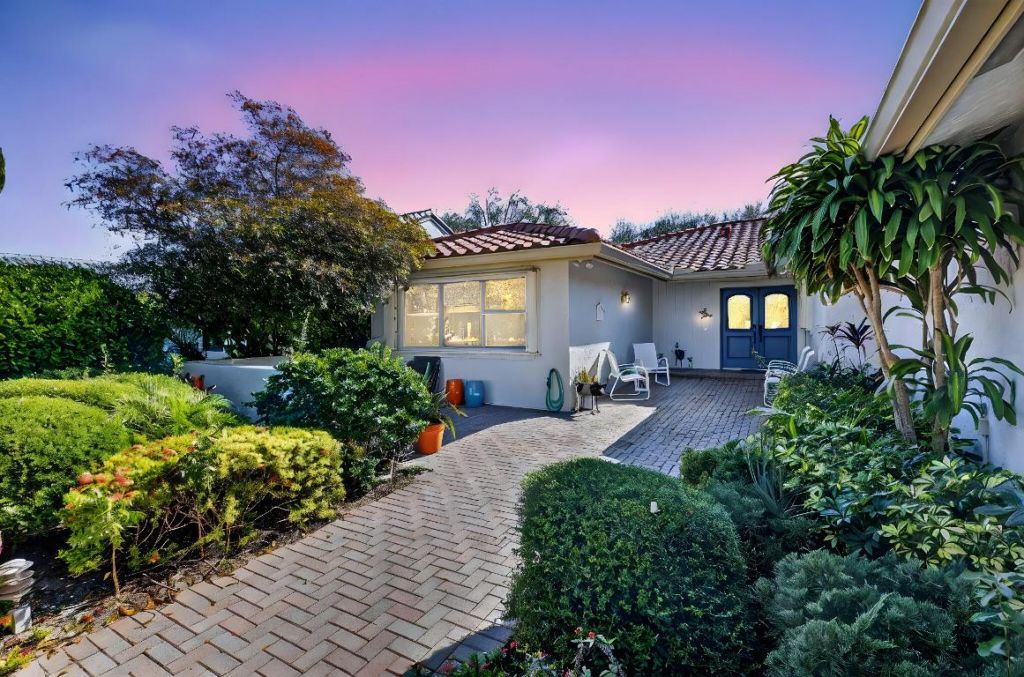 51 Bristol Drive, Boynton Beach, FL 33436 Photo