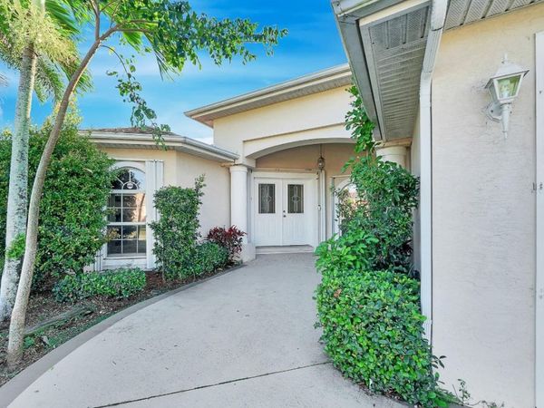 6944 NW Daffodil Ln, Port St Lucie, FL 34983