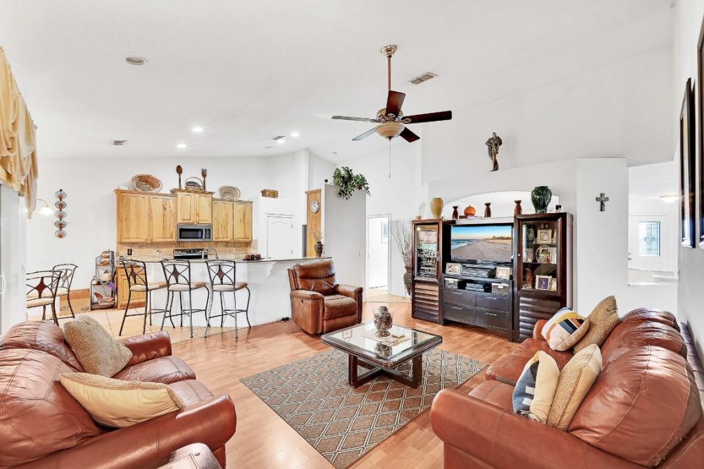 6944 NW Daffodil Ln, Port Saint Lucie, FL 34983 Photo