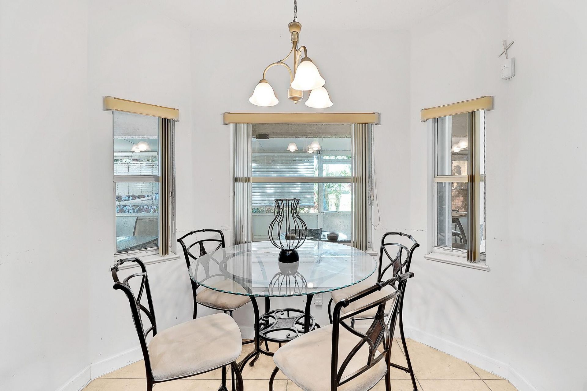 6944 NW Daffodil Lane, Port Saint Lucie, FL 34983 Photo