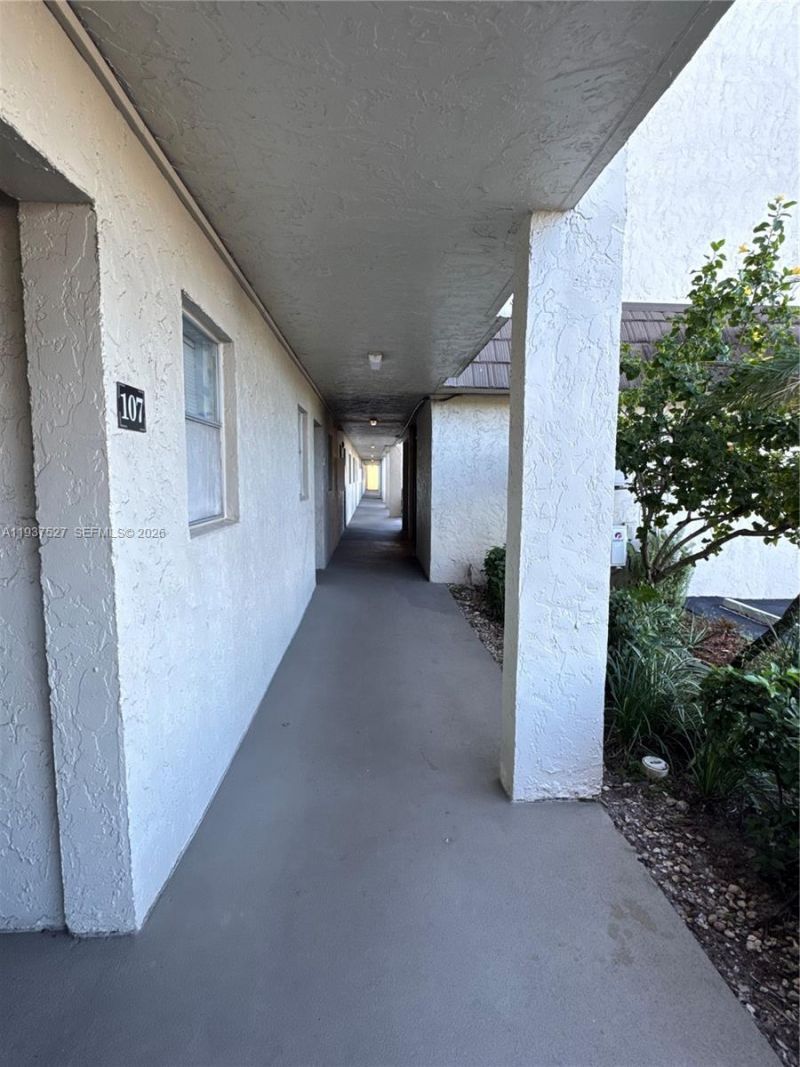 6080 NW 44th St, Unit 107, Lauderhill, FL 33319 Photo
