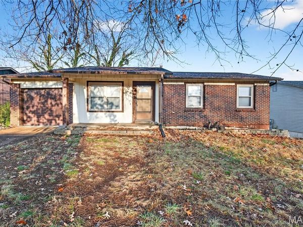 2715 Creekwood Manor Lane, St Louis, MO 63125