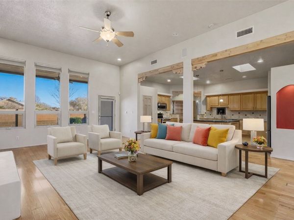 500 Laguna Seca Lane NW, Albuquerque, NM 87104