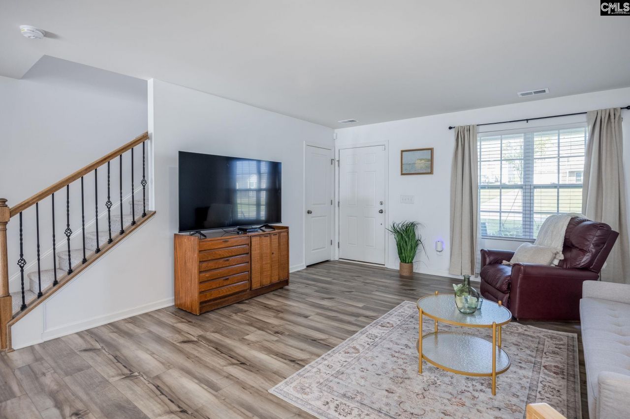 410 Windy Farm Road Photo 11