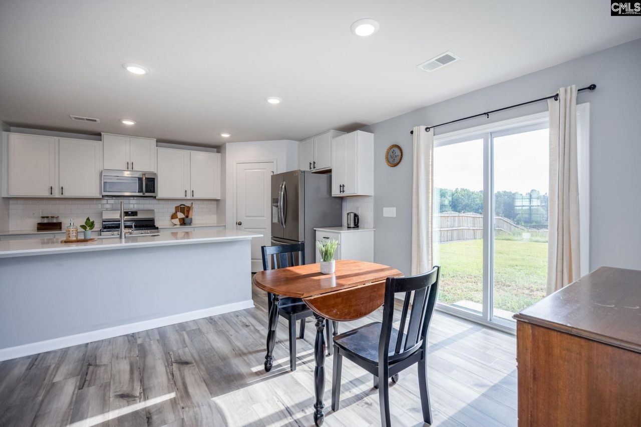 410 Windy Farm Road Photo 12