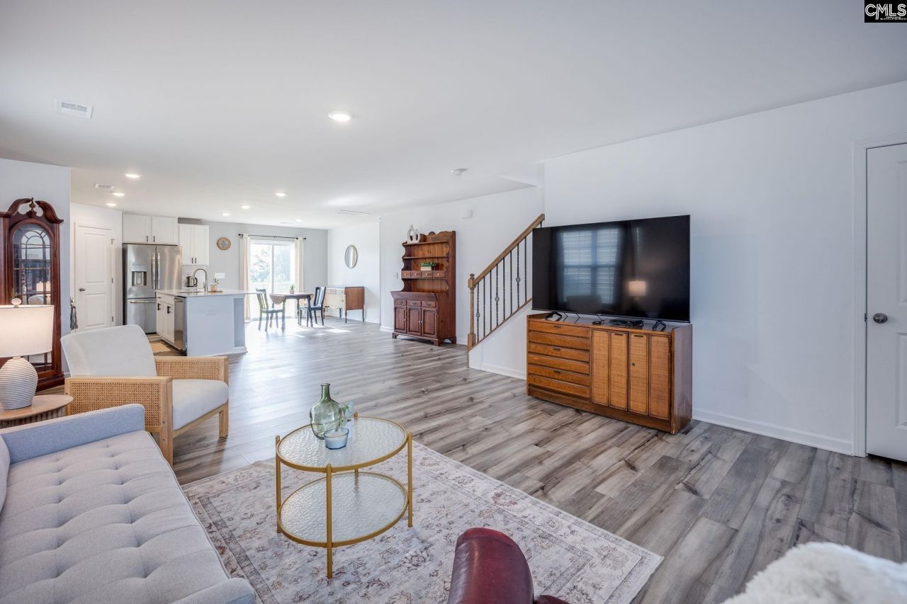 410 Windy Farm Road Photo 16