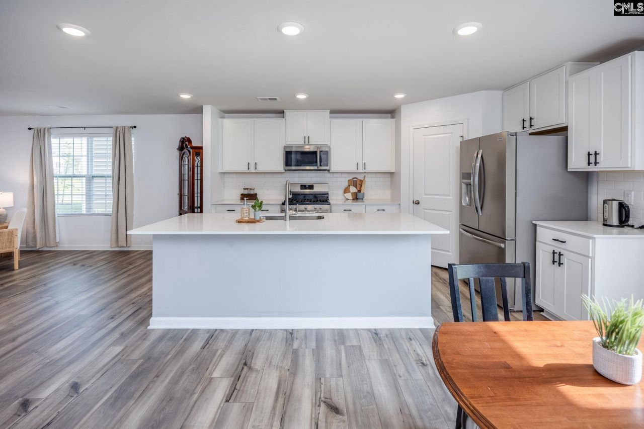 410 Windy Farm Road Photo 6