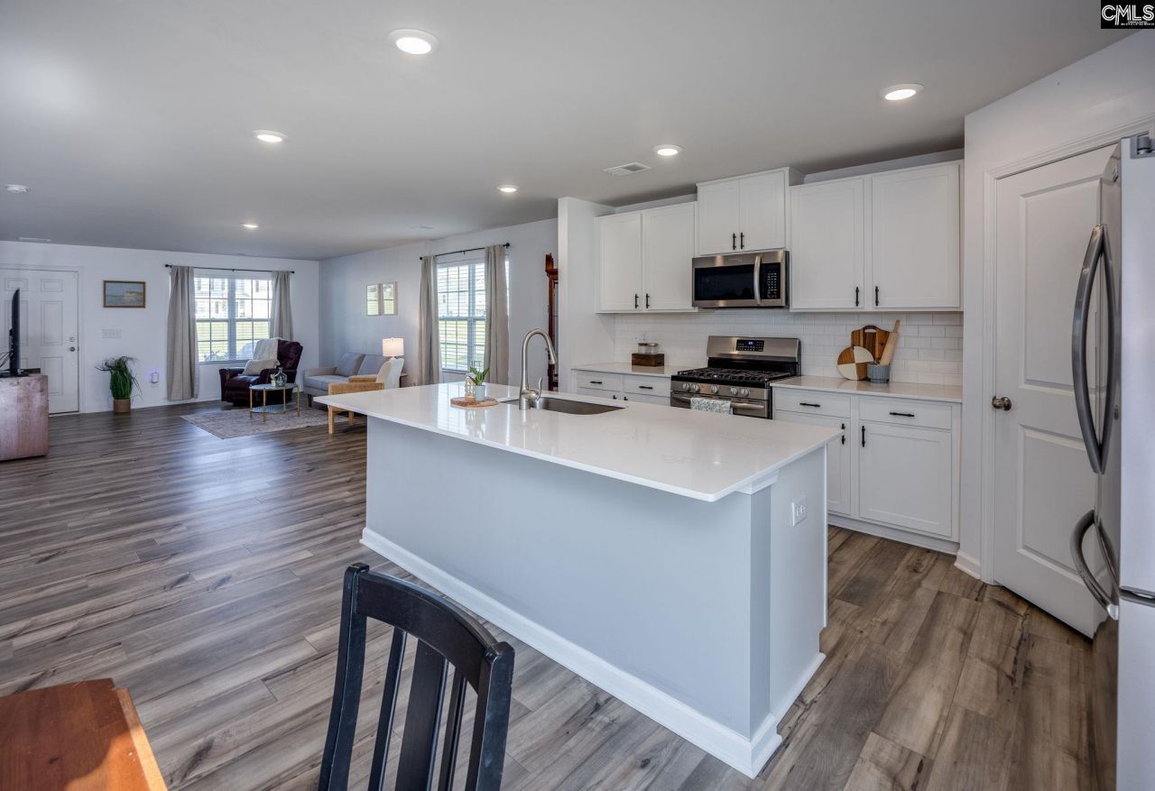 410 Windy Farm Road Photo 7