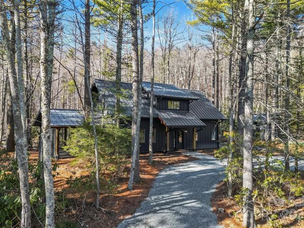 6260 Sunny Drive, Newland, NC 28657