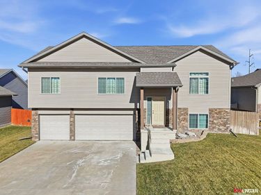 9238 garland Street, Lincoln, NE 68505