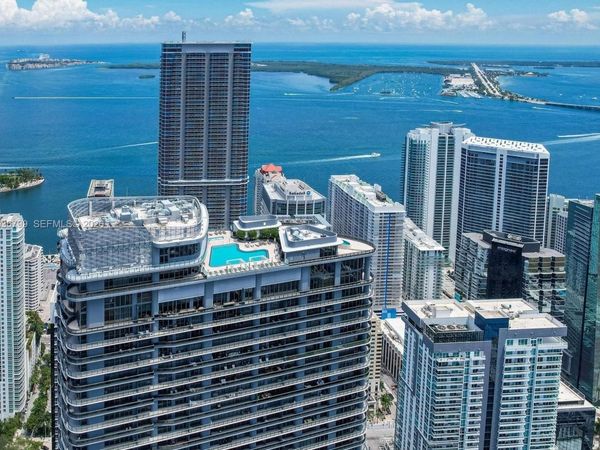 1000 Brickell Plz, Unit 4212, Miami, FL 33131
