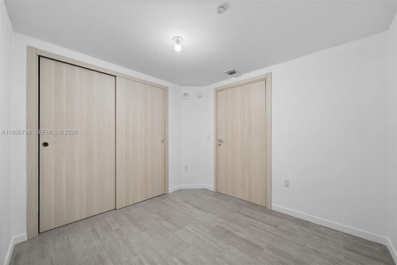1000 Brickell Plz, Unit 4212, Miami, FL 33131 Photo
