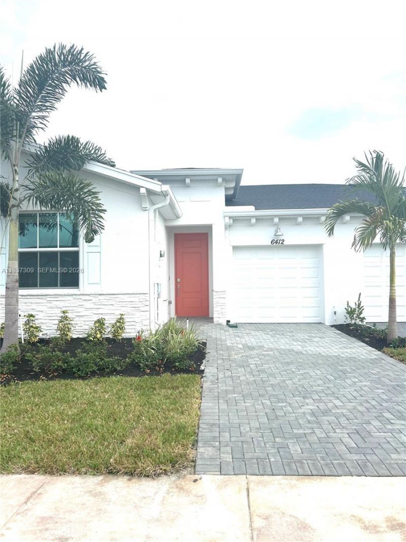 6412 Seabright Ter, Unit 310, Fort Pierce, FL 34946 Main Photo