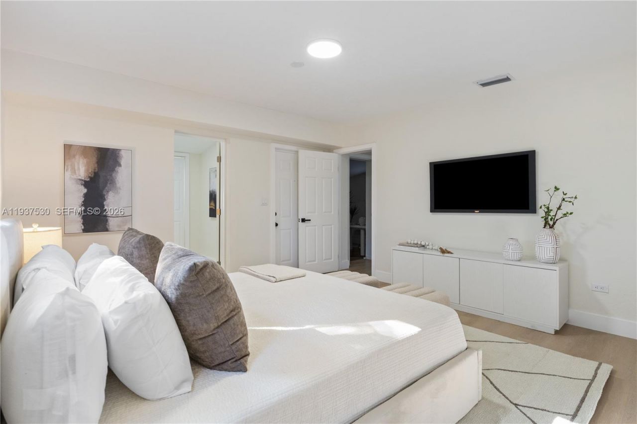 12620 SW 188th Ter, Miami, FL 33177 Photo