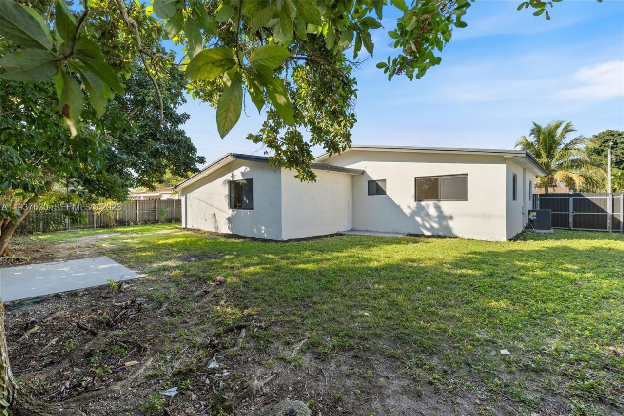 12620 SW 188th Ter, Miami, FL 33177 Photo