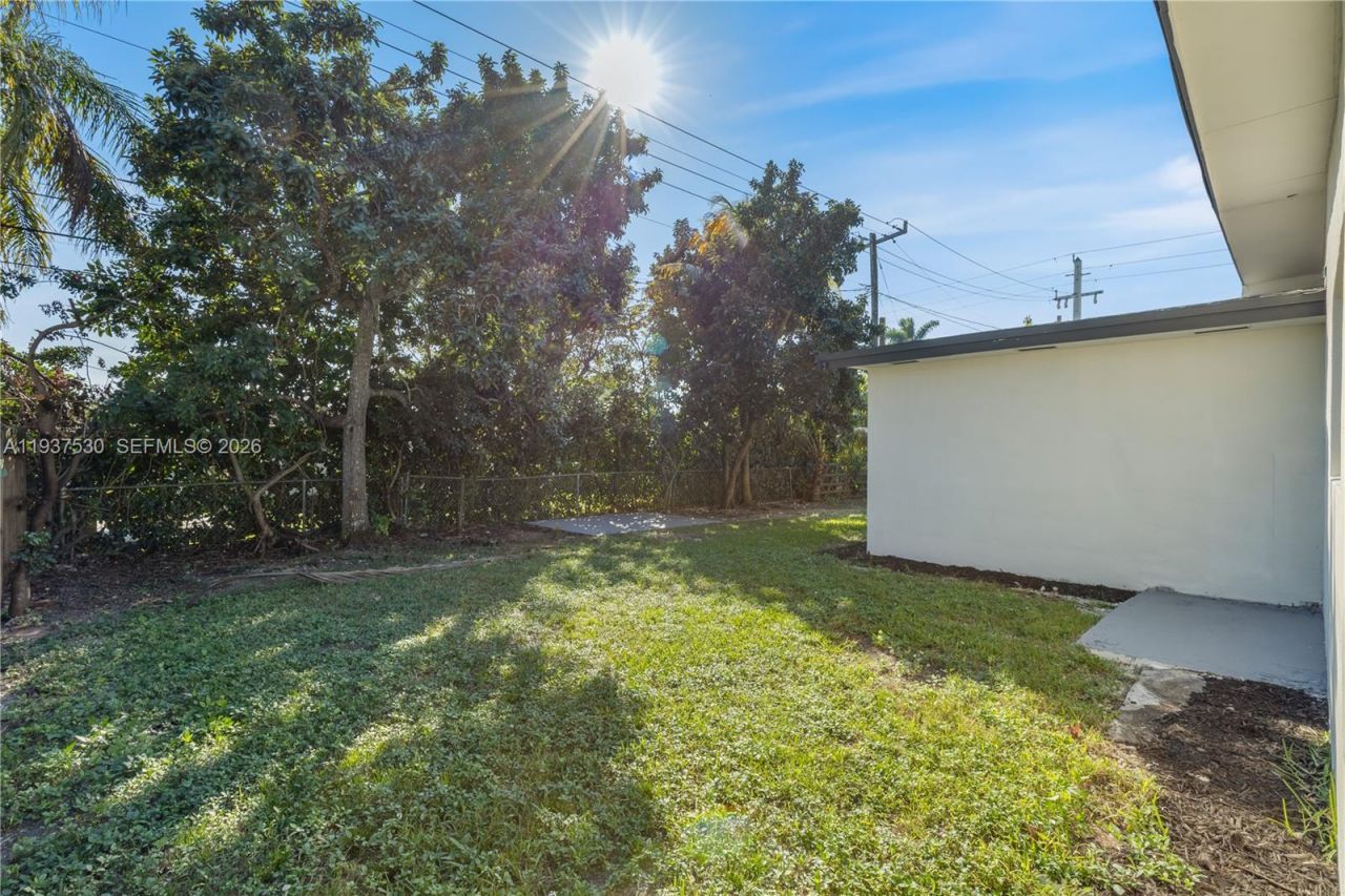 12620 SW 188th Ter, Miami, FL 33177 Photo