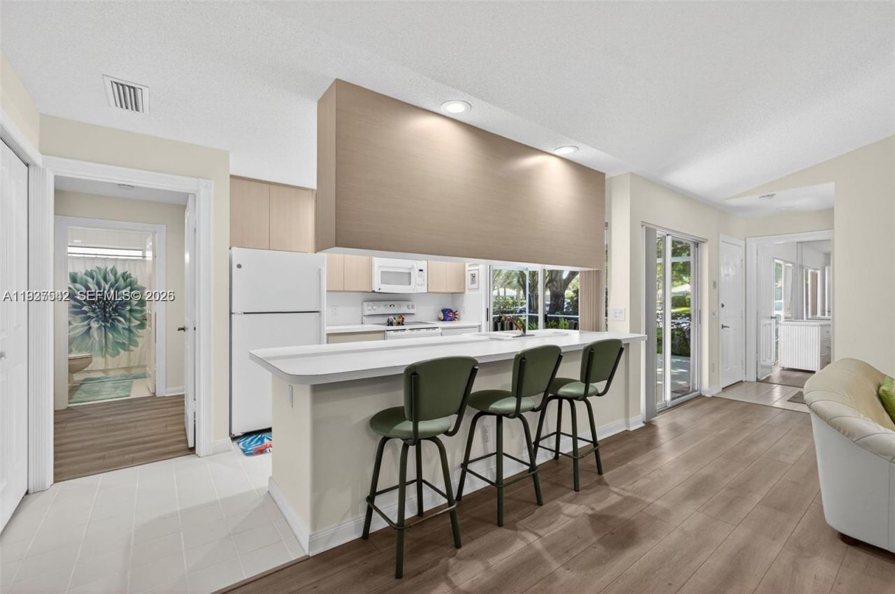 7102 Geminata Oak Ct , Unit 7102, Palm Beach Gardens, FL 33410 Photo