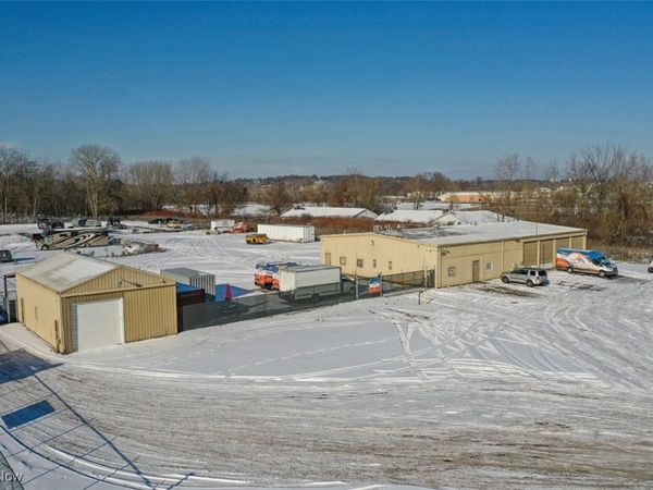 1920 S Main Street, Akron, OH 44301