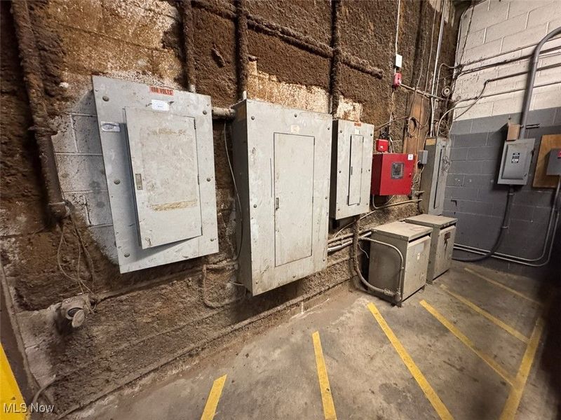 1920 S Main Street, Akron, OH 44301 Photo 40