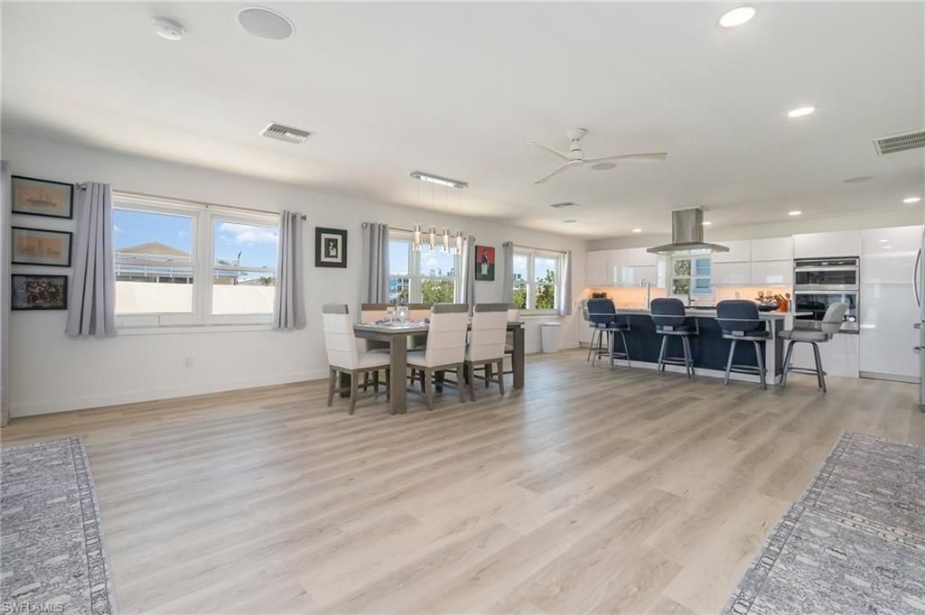 240 Driftwood Ln, Fort Myers Beach, FL 33931 Photo