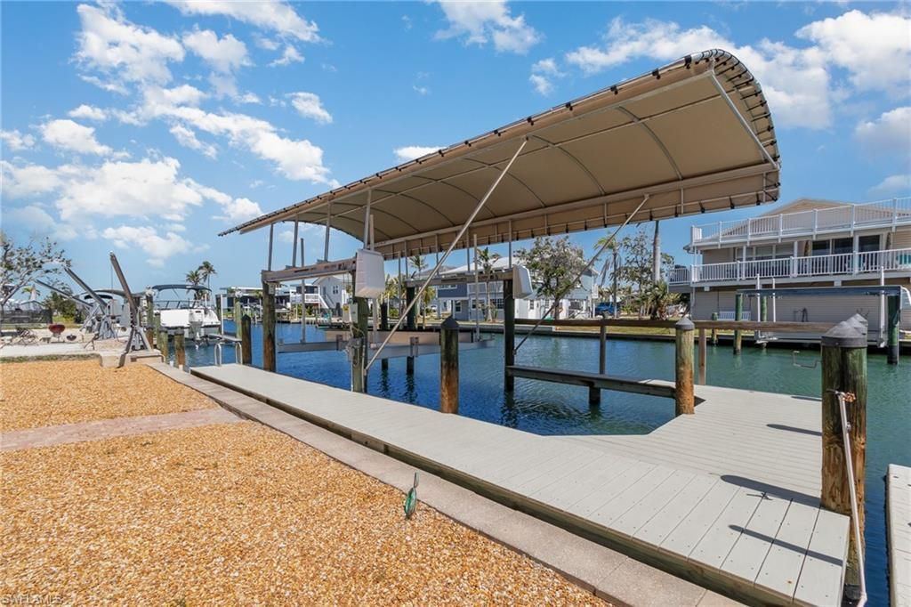 240 Driftwood Ln, Fort Myers Beach, FL 33931 Photo