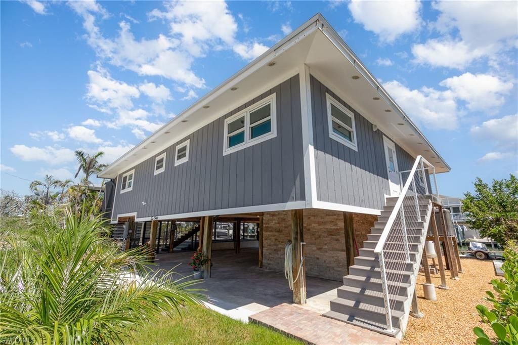 240 Driftwood Ln, Fort Myers Beach, FL 33931 Photo