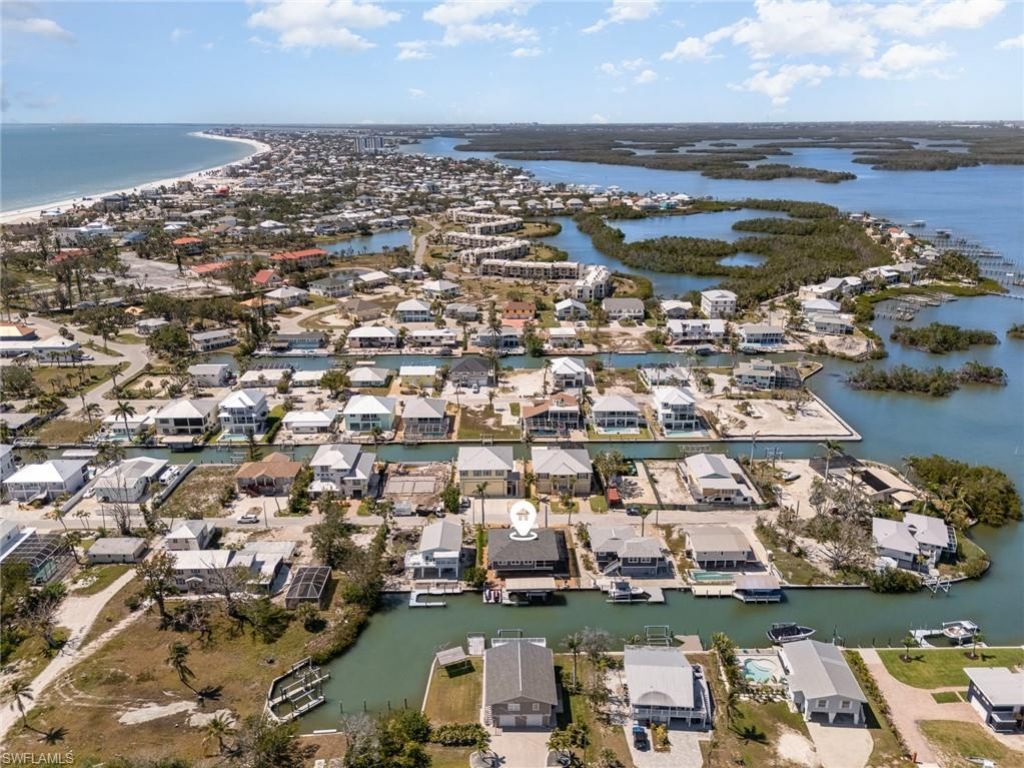 240 Driftwood Ln, Fort Myers Beach, FL 33931 Photo