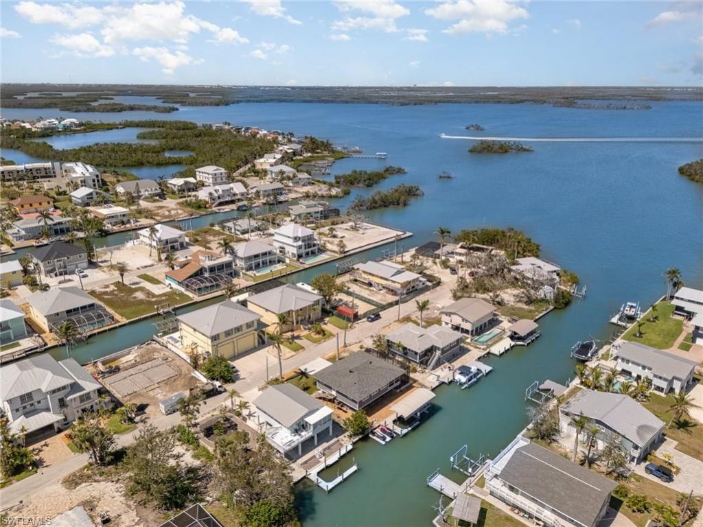 240 Driftwood Ln, Fort Myers Beach, FL 33931 Photo