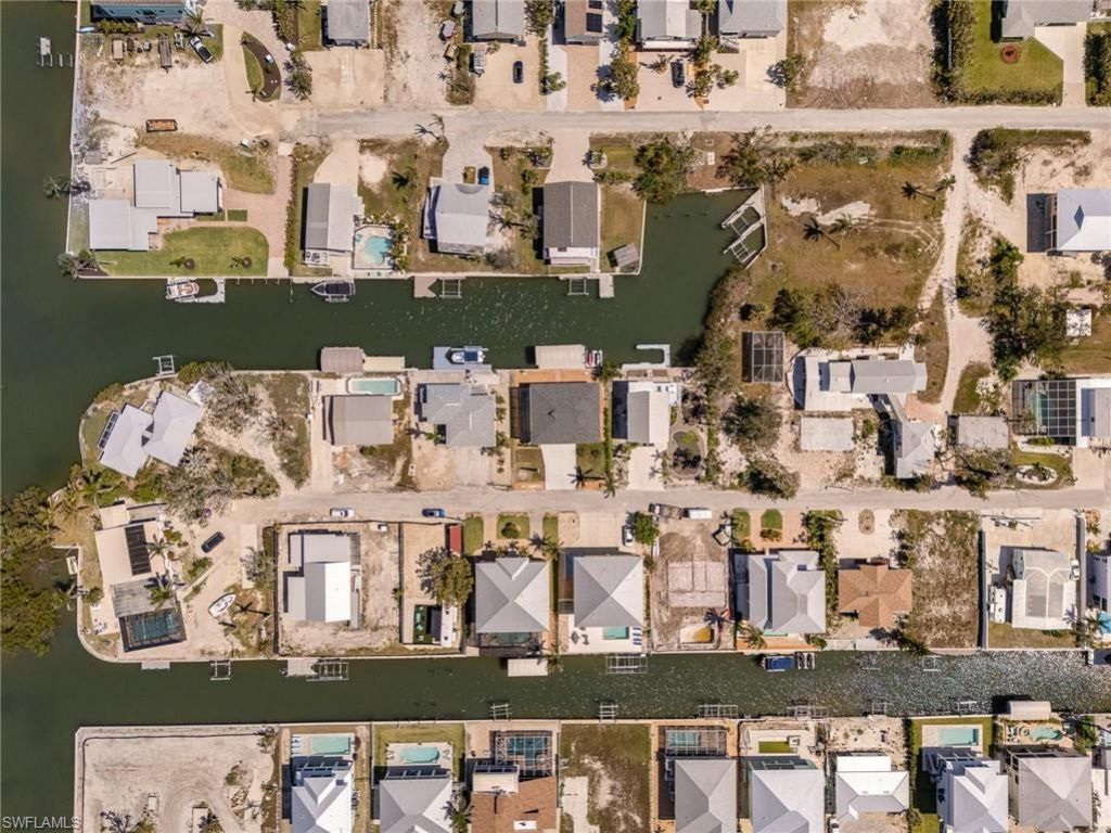 240 Driftwood Ln, Fort Myers Beach, FL 33931 Photo