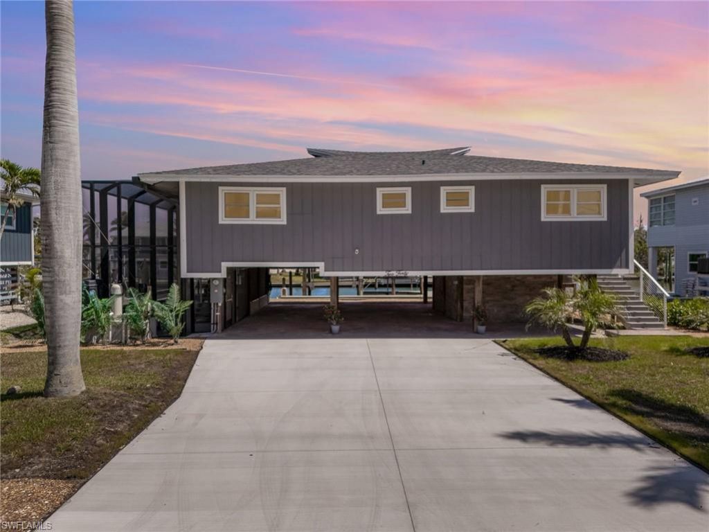 240 Driftwood Ln, Fort Myers Beach, FL 33931 Photo