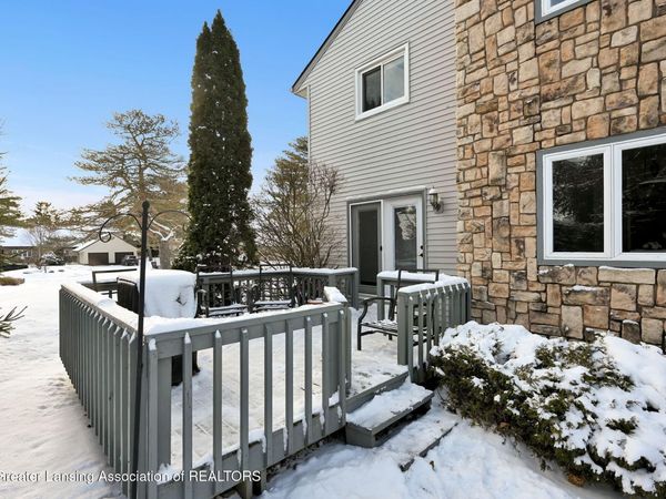 1116 Timber Creek Drive, Grand Ledge, MI 48837