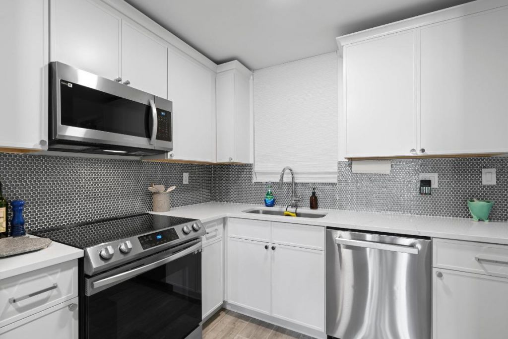 917 N Flagler Drive, Unit 108, West Palm Beach, FL 33401 Photo