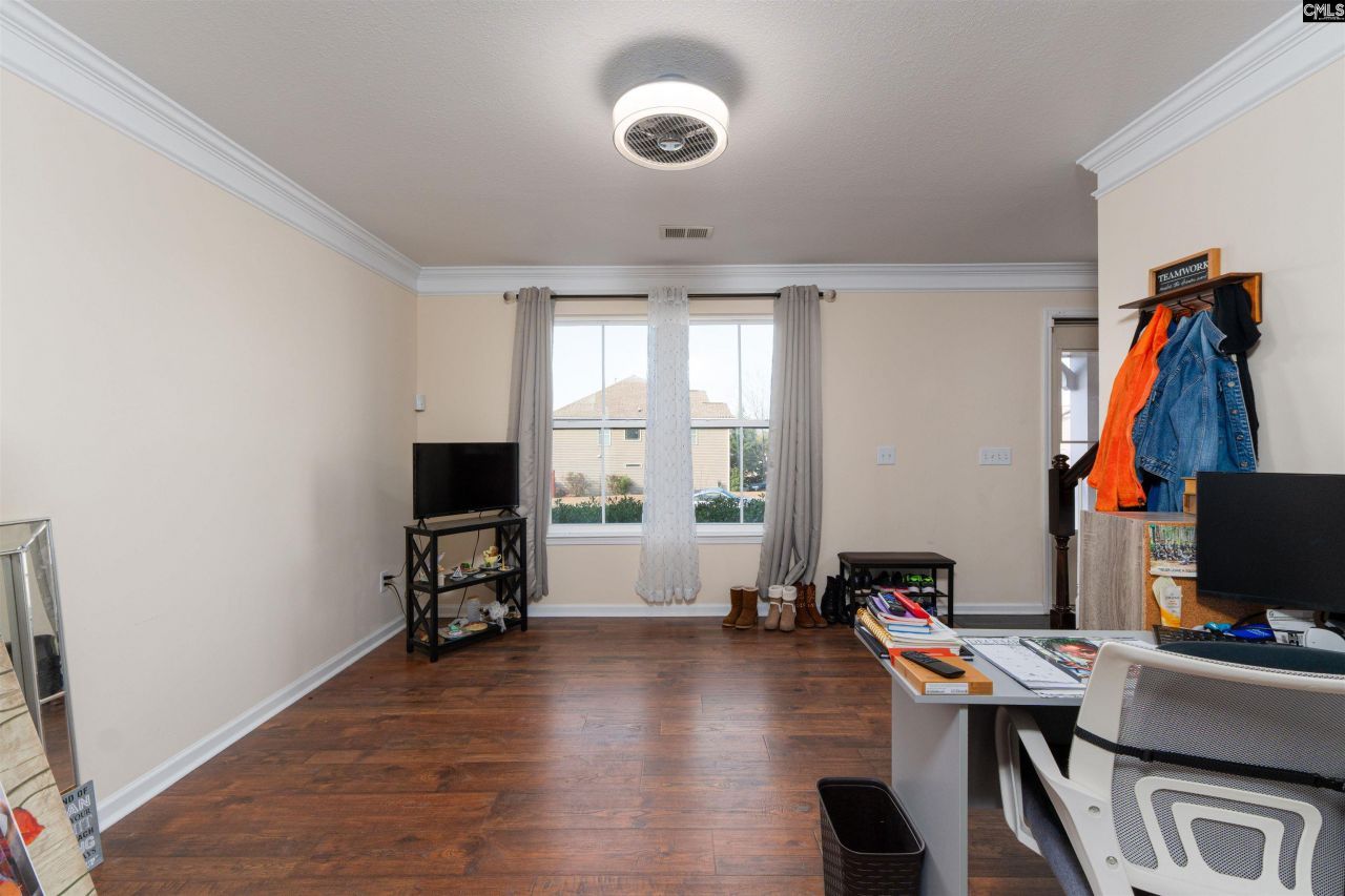 663 Stonebury Circle Photo 14