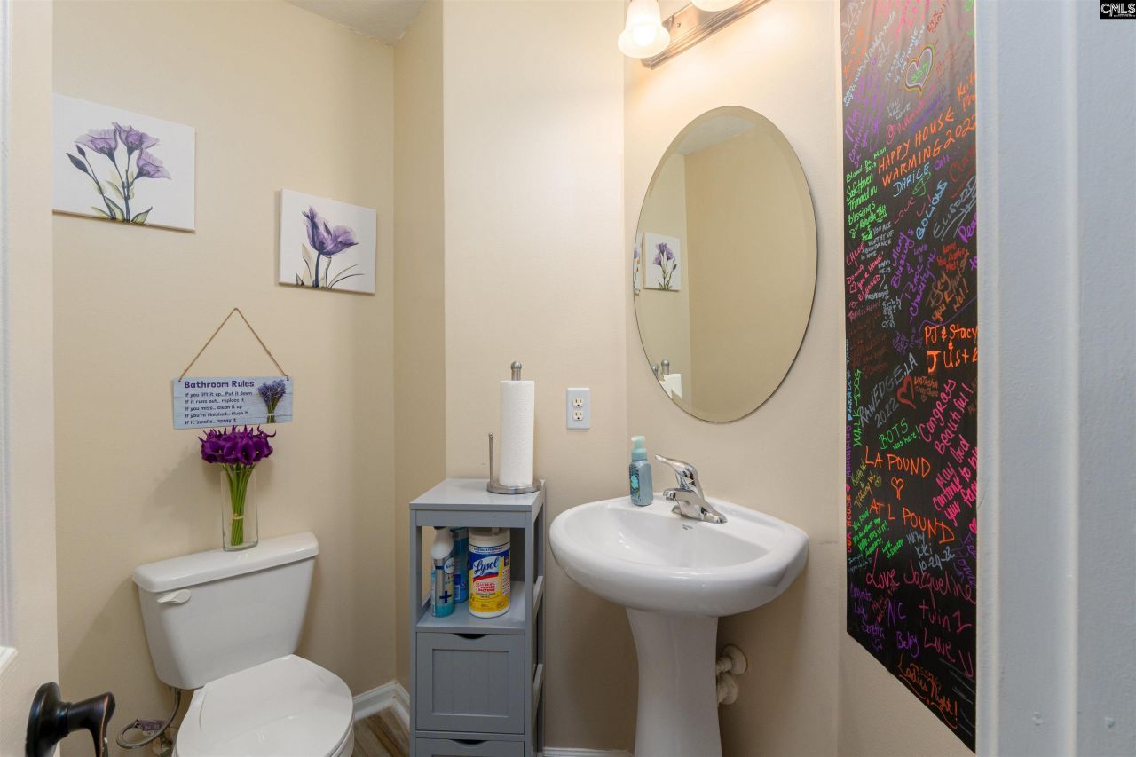 663 Stonebury Circle Photo 16