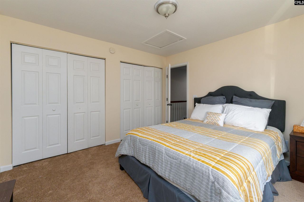 663 Stonebury Circle Photo 17