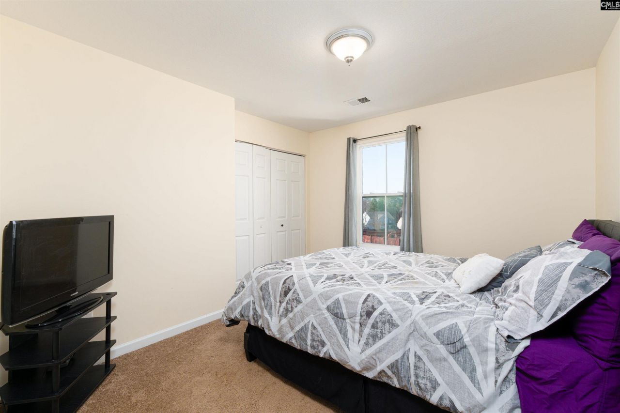 663 Stonebury Circle Photo 21