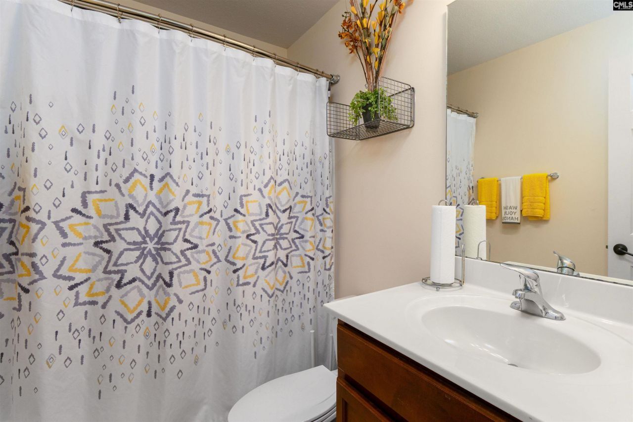 663 Stonebury Circle Photo 22