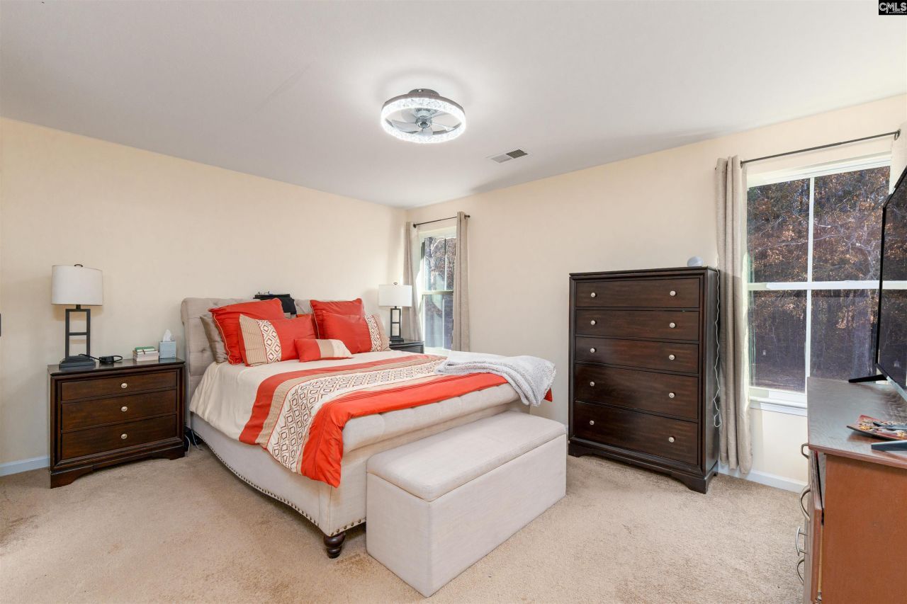 663 Stonebury Circle Photo 23