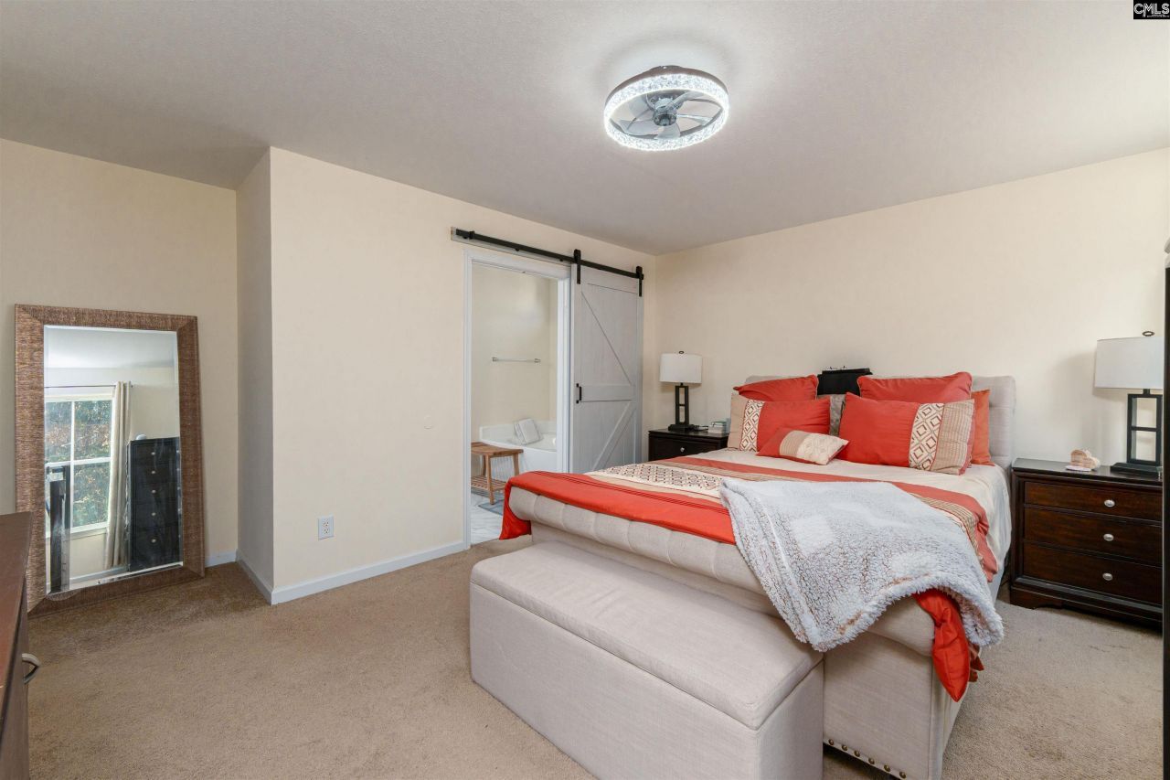 663 Stonebury Circle Photo 24