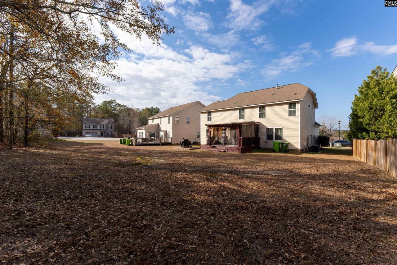 663 Stonebury Circle Photo 4